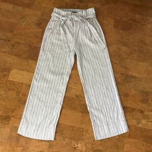 Banana Republic Striped White Paperbag Wide Leg Pants; Size 2